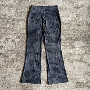 Lululemon Groove Super High Rise Flare Diamond Grey Yoga Leggings